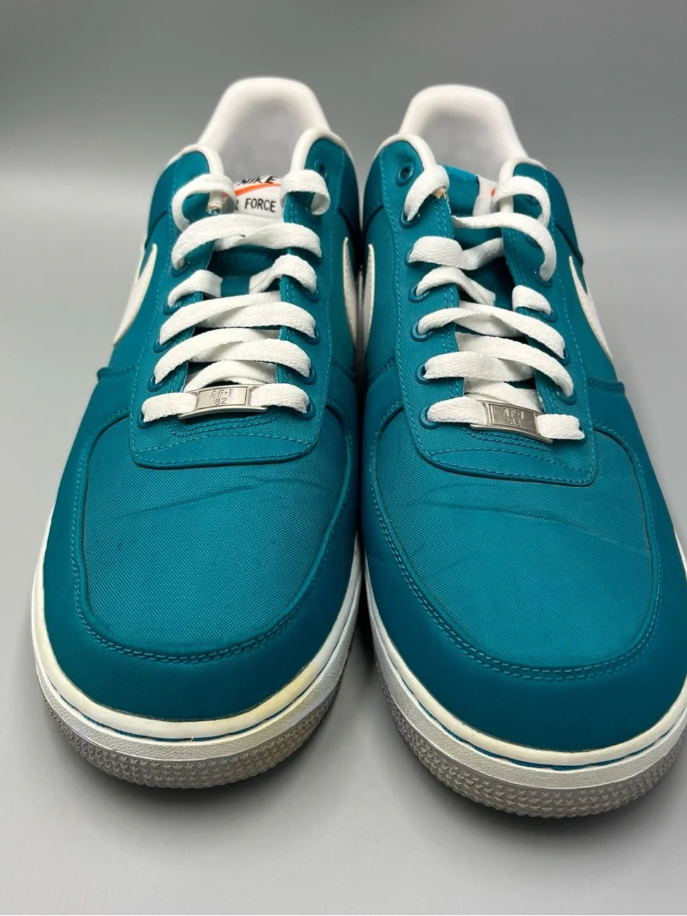 2012 Nike Air Force 1 Low Tropical Teal, White, Gray. Sz 11. 488298-310